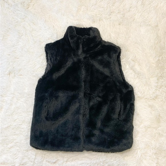 Newyork & Company Faux Fur Vest - Picture 1 of 4